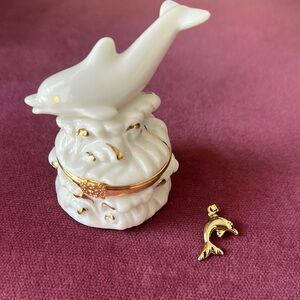 Lenox Treasures the Dolphin Splash Box